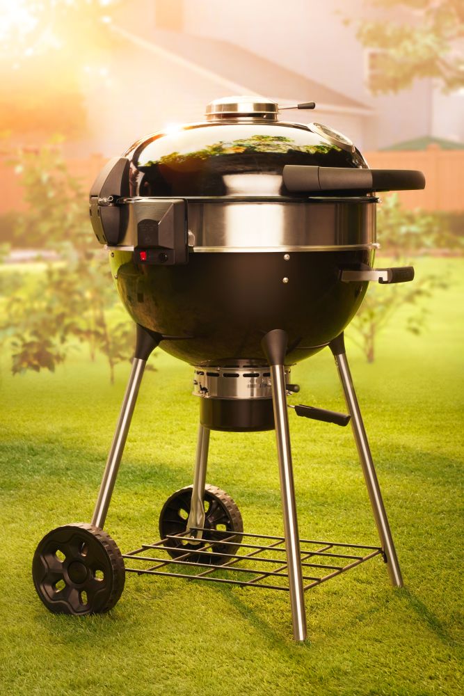 Napoleon PRO Charcoal Kettle Grill 22"